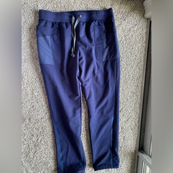 FIGS Navy Jogger Scrub Pants Women's  - Picture 4 of 7